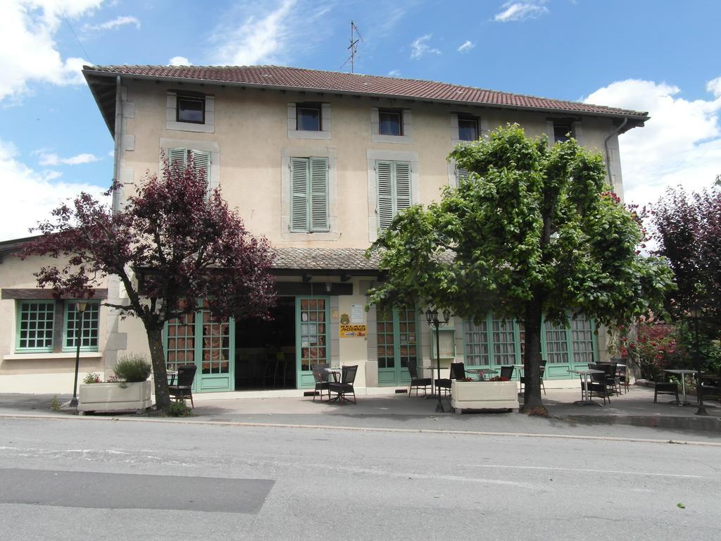 Hotel Restaurant Le Perigord Maurs Bagian luar foto